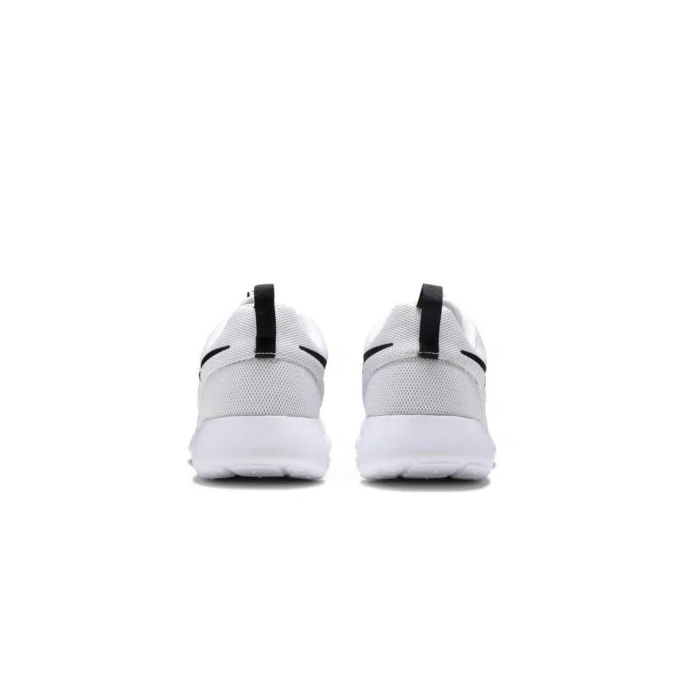 Бутсы Nike Wmns Roshe One «White Black» 6