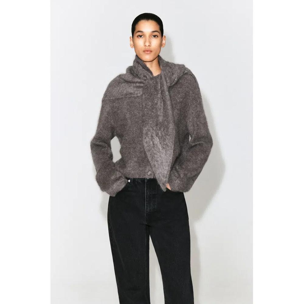 Щетка PURE CASHMERE треугольный шарф 2
