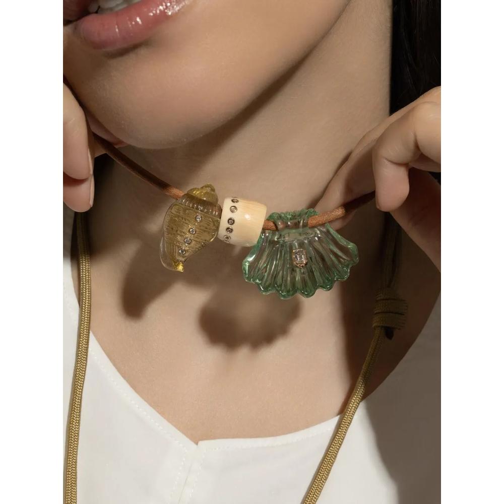 Колье Shell Charm из розового золота 2