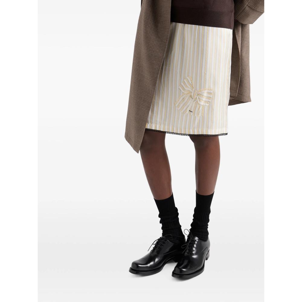 striped skirt with appliqué 4