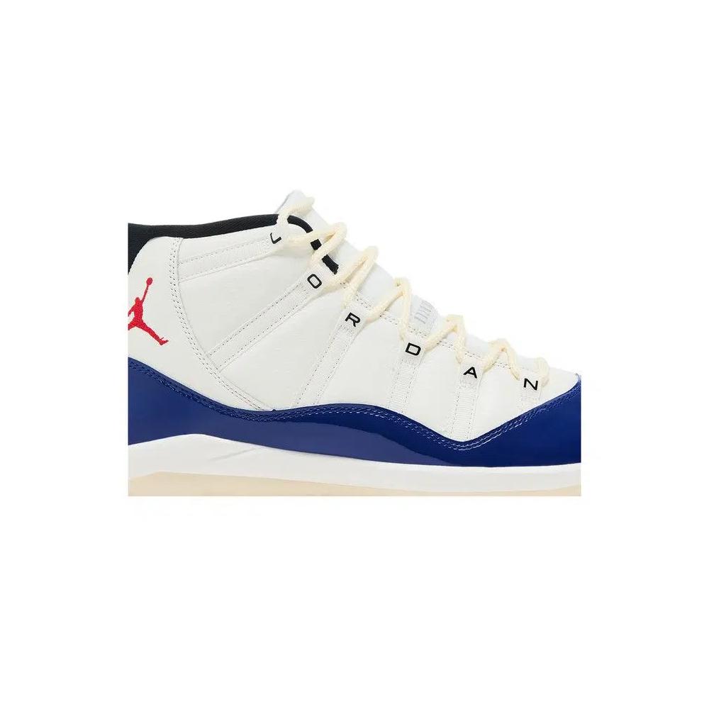 Обувь Air Jordan 11 Retro MCS 'Rare Air' 2