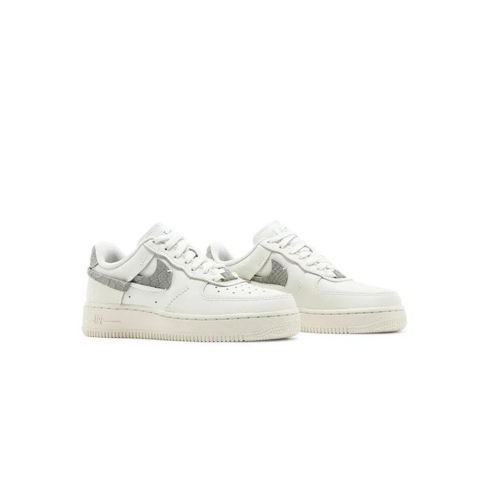 Кроссовки Nike Wmns Air Force 1 LXX 'Sea Glass Python' 8