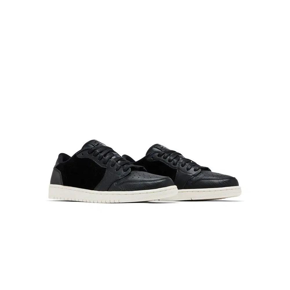 Кроссовки Wmns Air Jordan 1 Retro Low NS 'Black' 8