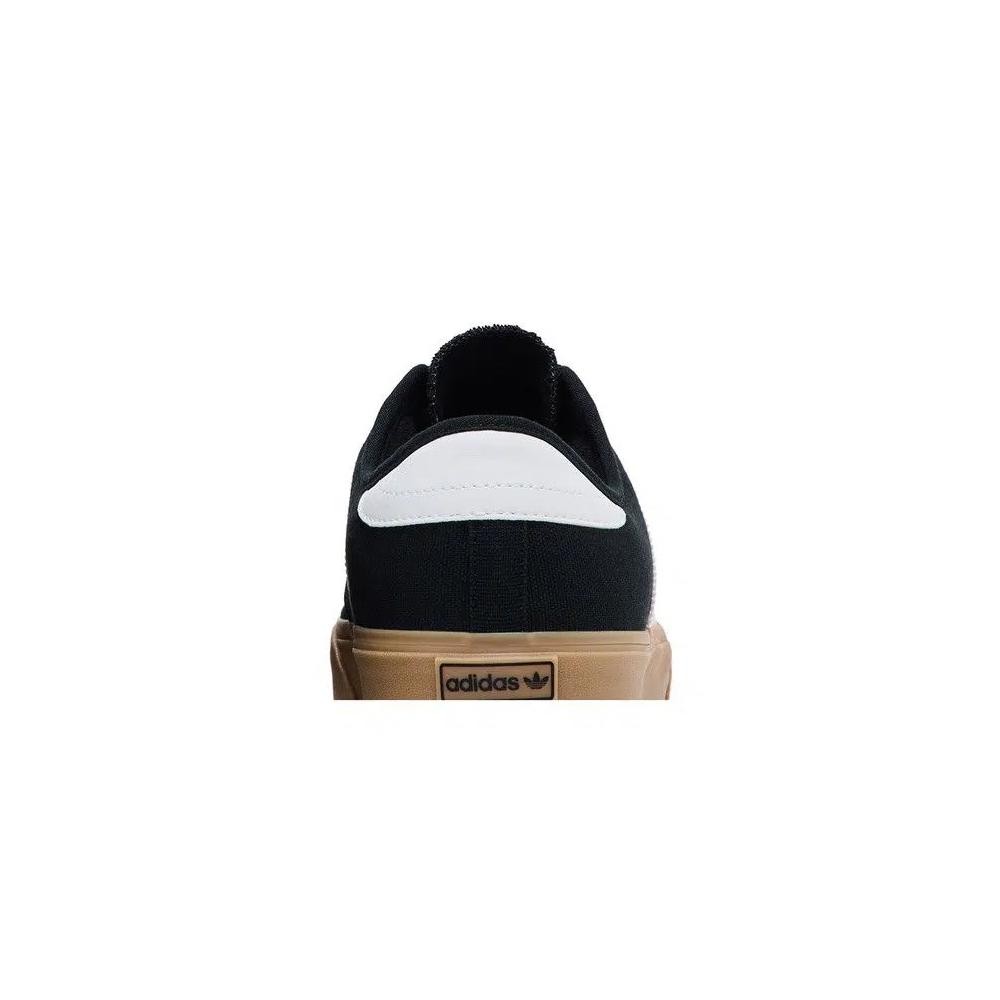 Кроссовки Adidas Seeley XT 'Black Gum' 7