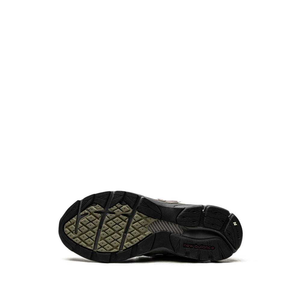 Кроссовки 990V3 4