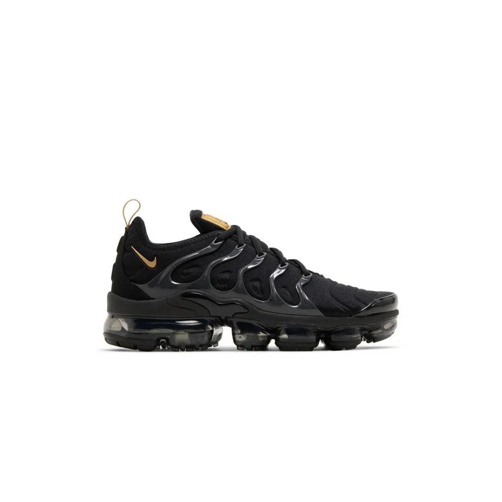 Кроссовки Nike Air VaporMax Plus 'Black Metallic Gold' 1