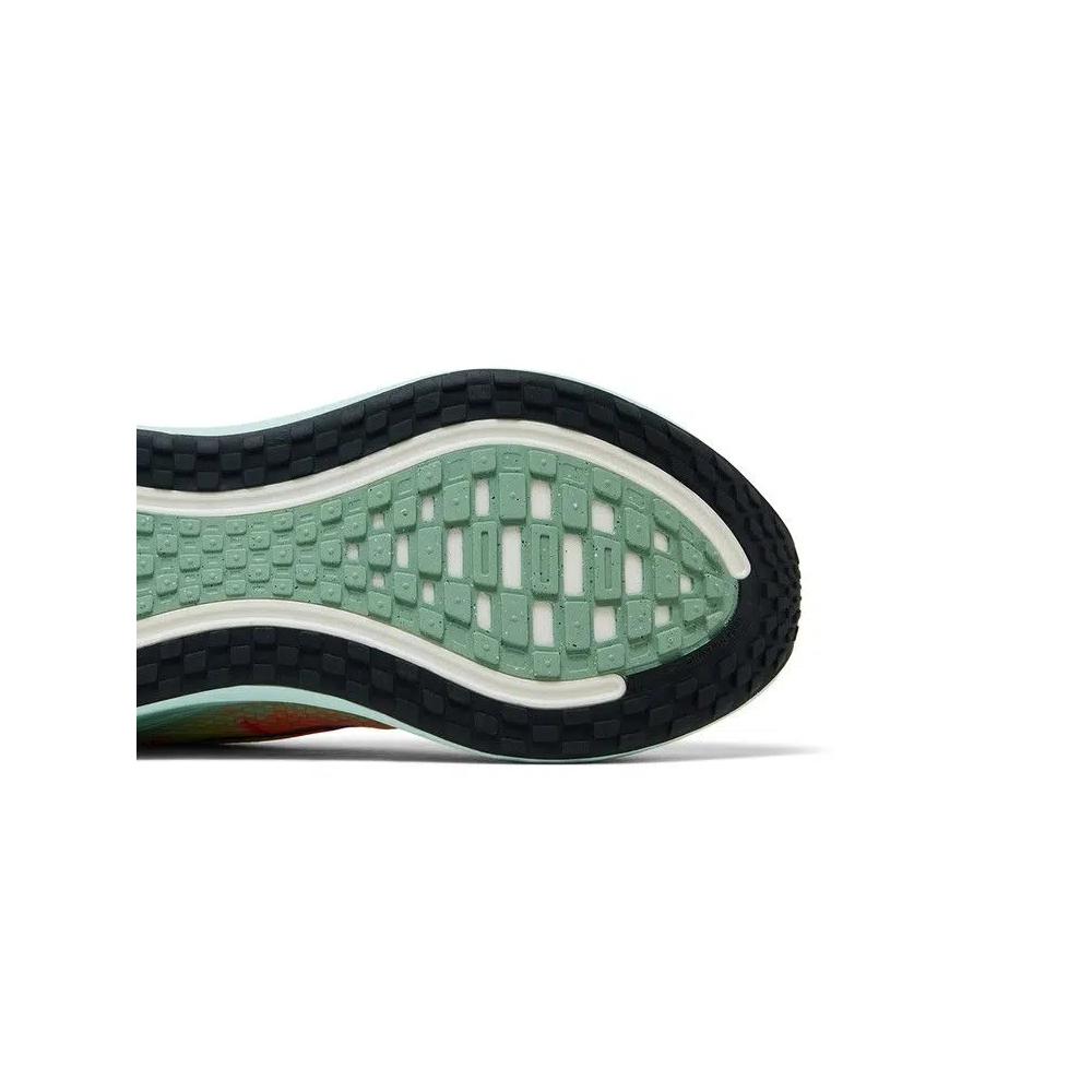Обувь Nike Vomero Plus 'Barely Volt' 5