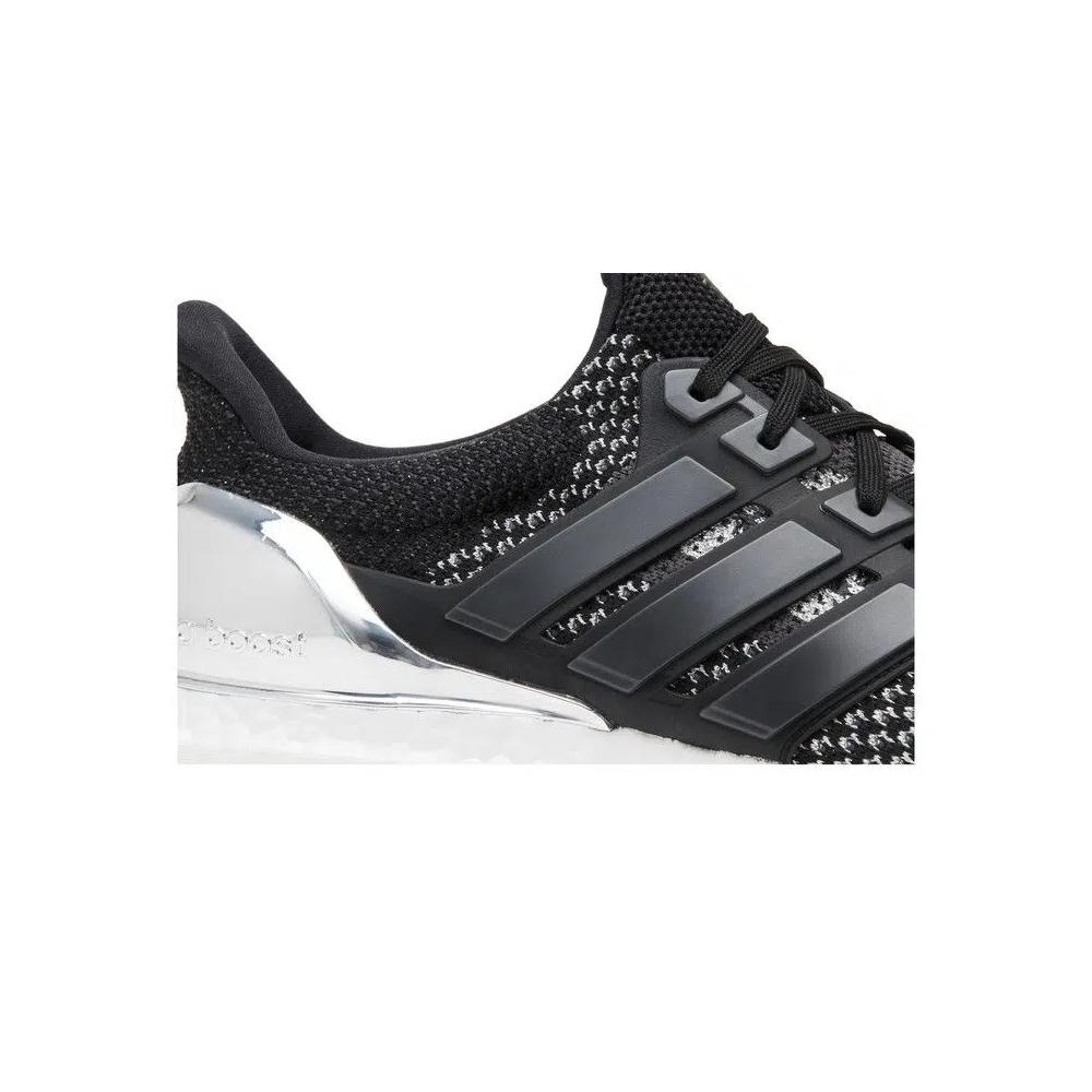Кроссовки adidas UltraBoost 2.0 Limited 'Silver Medal' 2