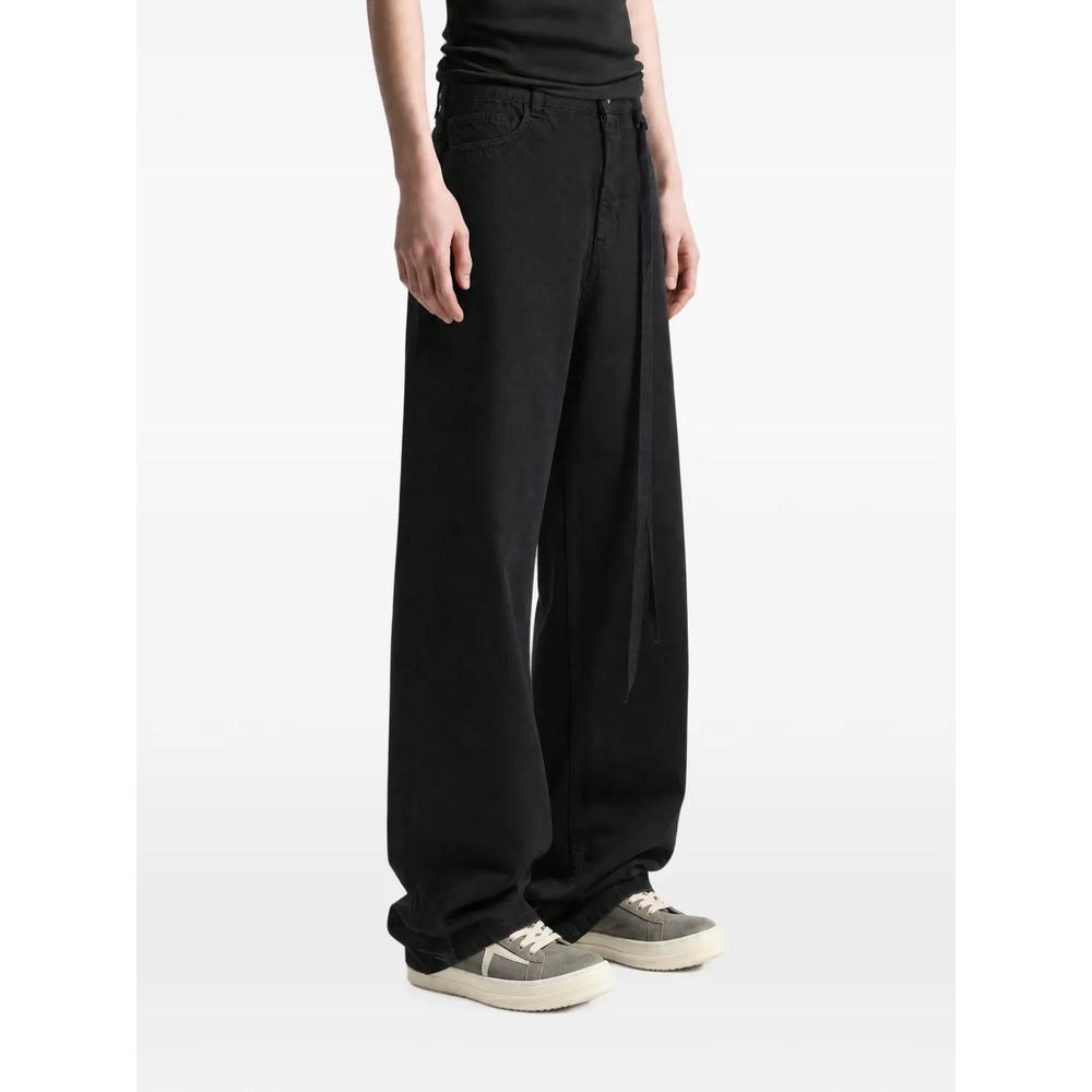 Modest belted wide-leg jeans 3