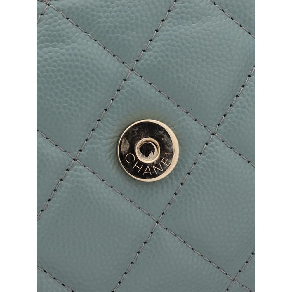 Стеганая сумка через плечо CC Quilted Caviar Wallet on Chain (2021-2026 годы) 2