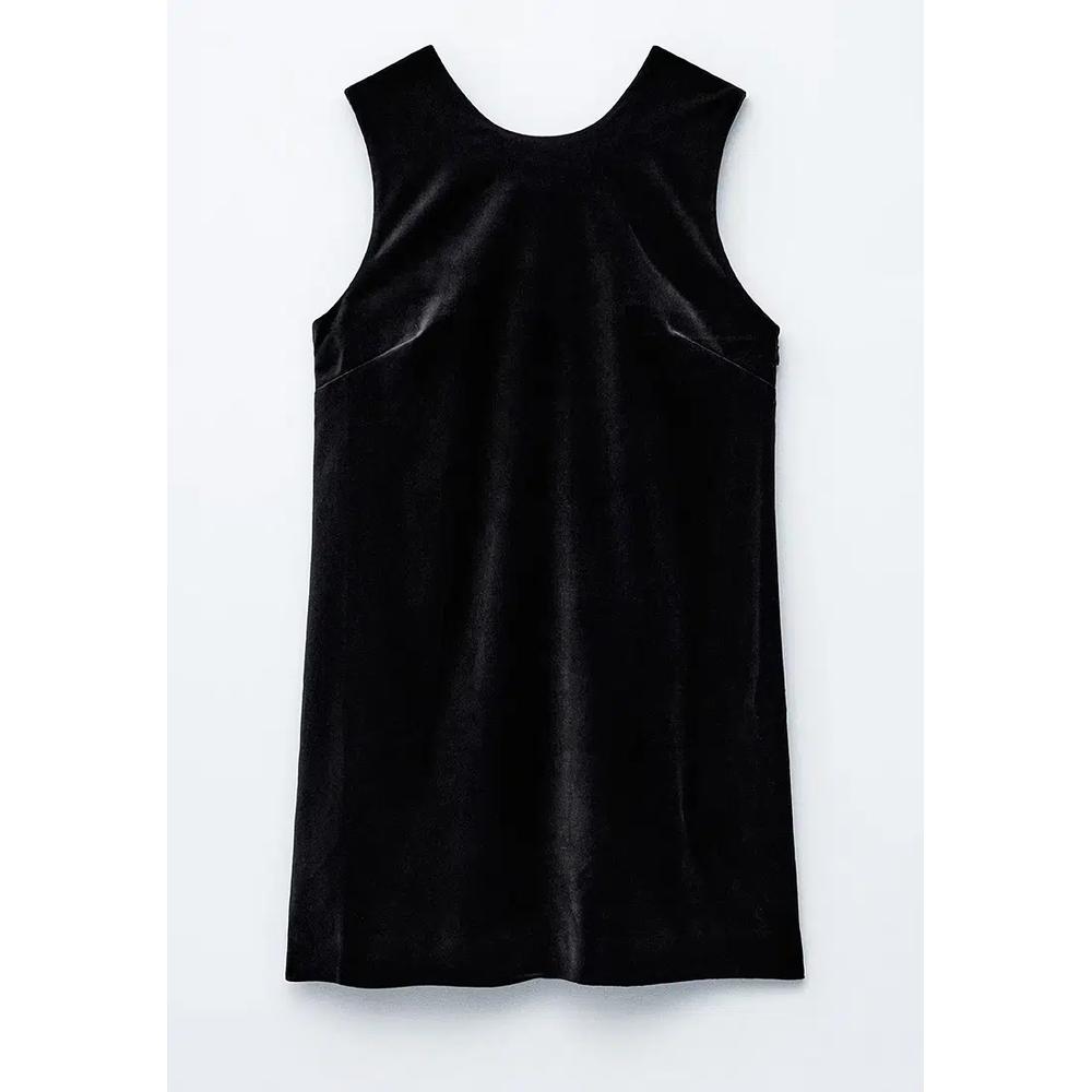 Мини-платье из бархата с открытой спиной 6