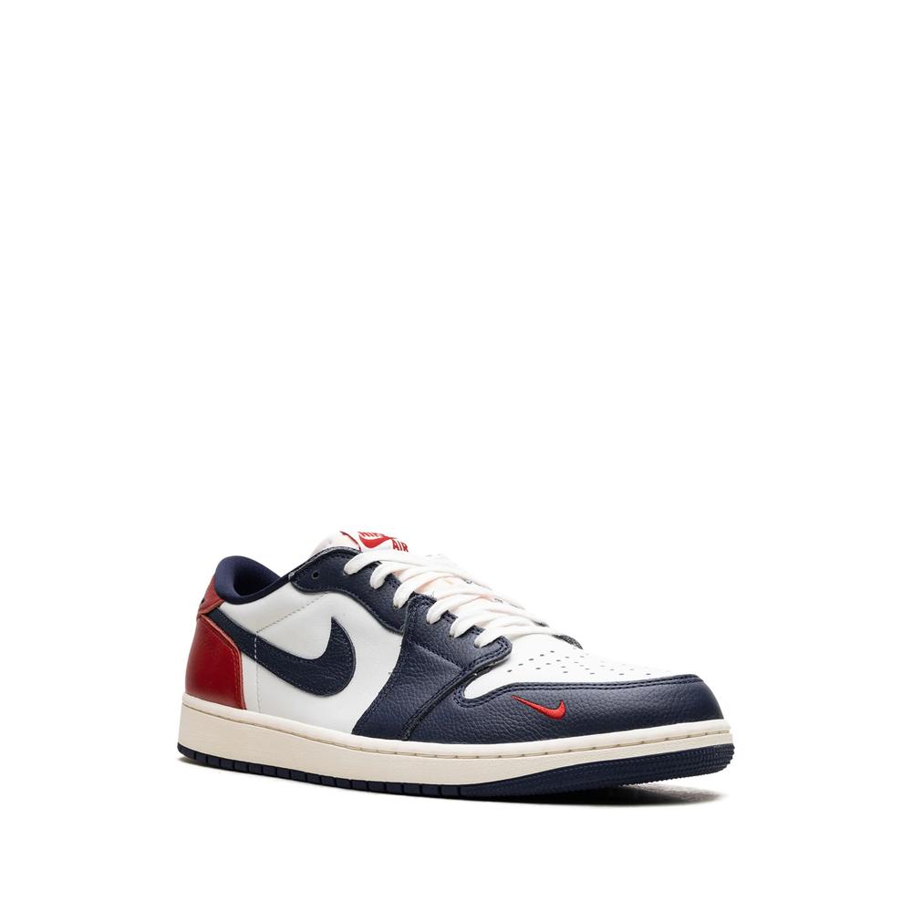Кроссовки Air Jordan 1 Retro Low OG Howard University PE 2