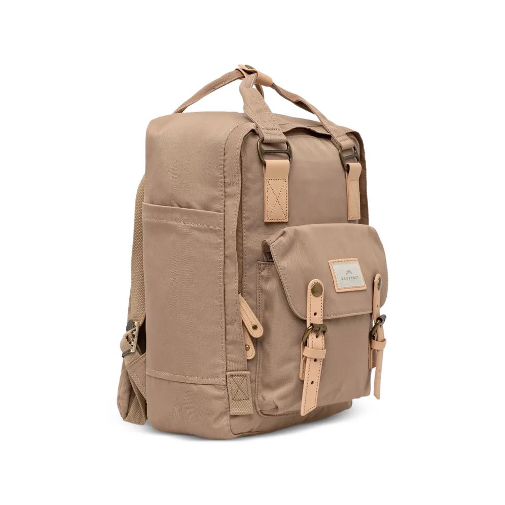 Macaroon buckle-fastening logo-patch backpack 2