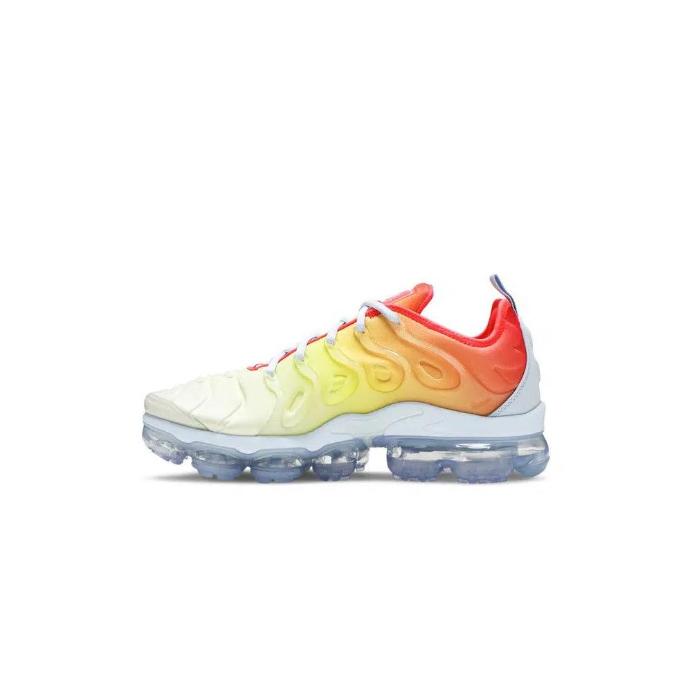 Кроссовки Nike Wmns Air VaporMax Plus 'Sunrise' 4