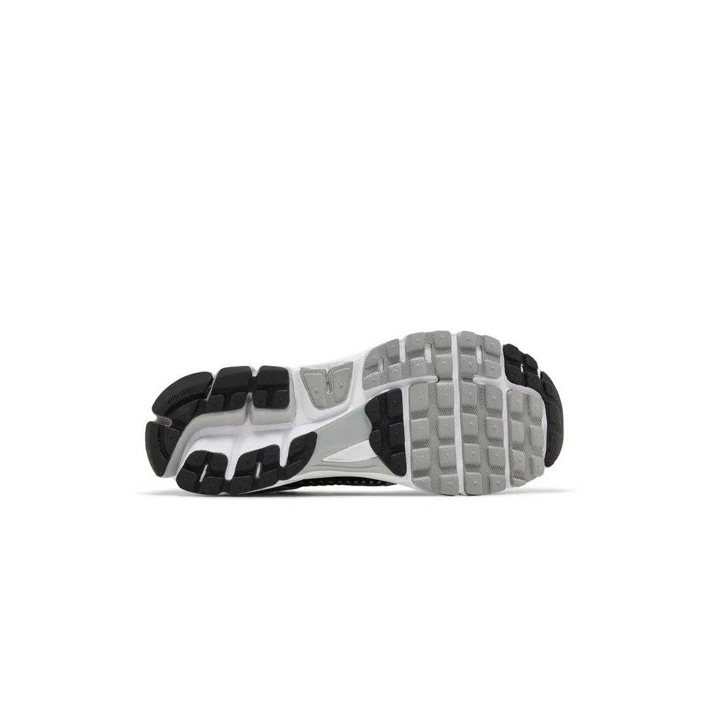 Кроссовки Nike Air Zoom Vomero 5 'Metallic Silver Black' 4