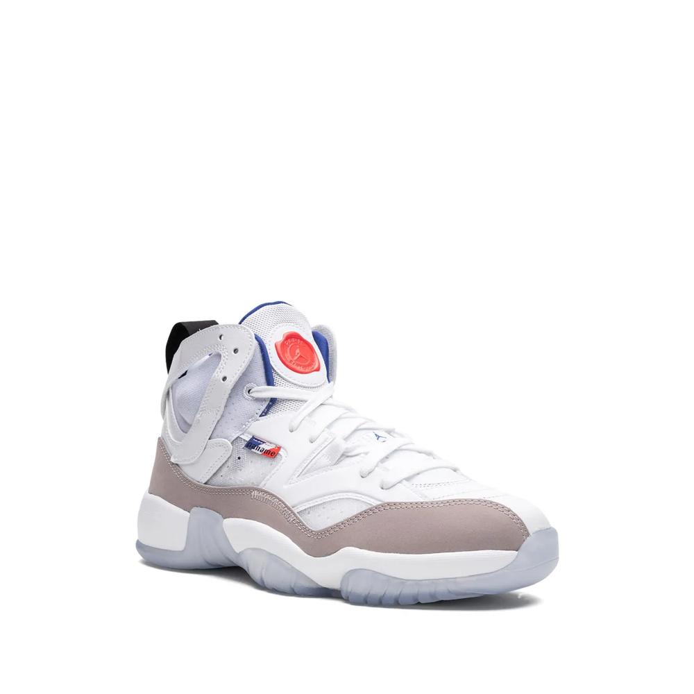 Кроссовки Jumpman Two Trey из коллаборации с PSG 2