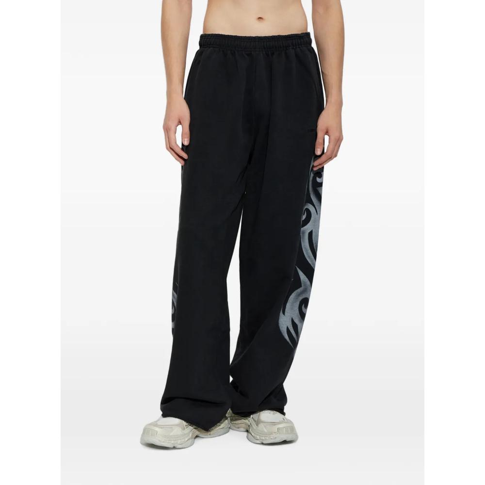 graphic-print trousers 3