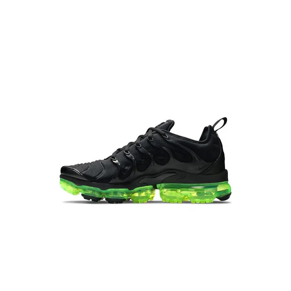 Кроссовки Nike Air VaporMax Plus 'Black Volt' 3