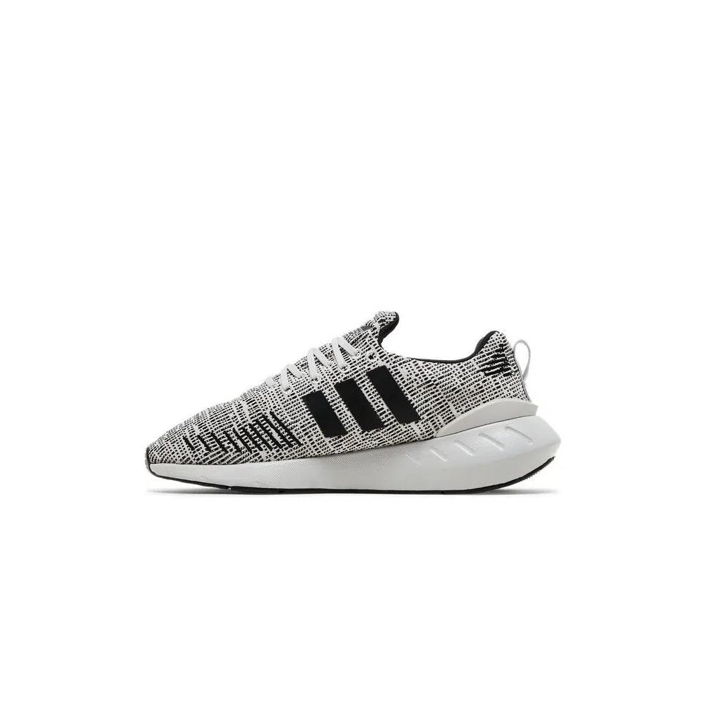 Кроссовки Adidas Swift Run 22 J 'Grey Black' 3