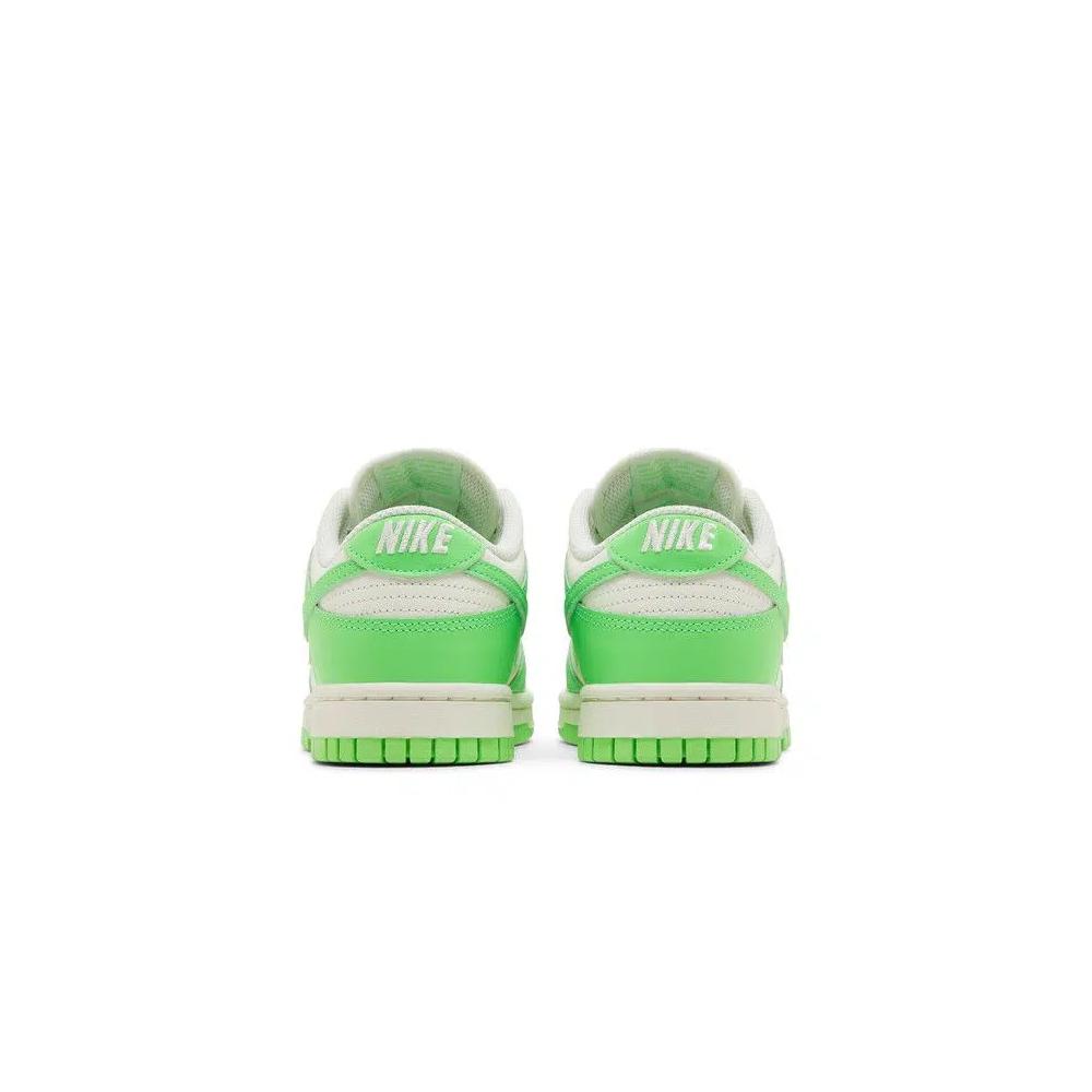Кроссовки Nike Wmns Dunk Low 'Green Strike' 6