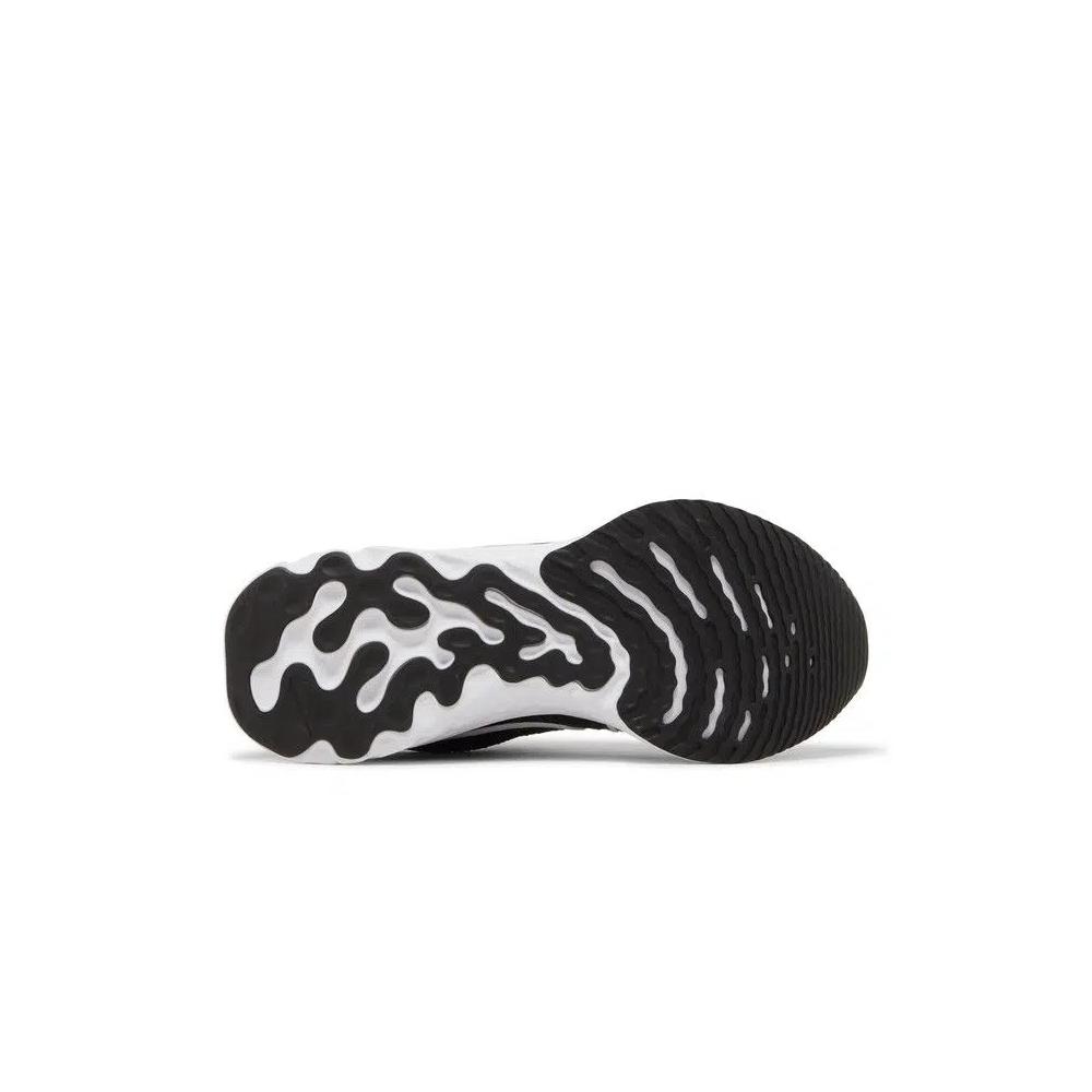 Кроссовки Nike Wmns React Infinity Run Flyknit 3 'Black White' 4