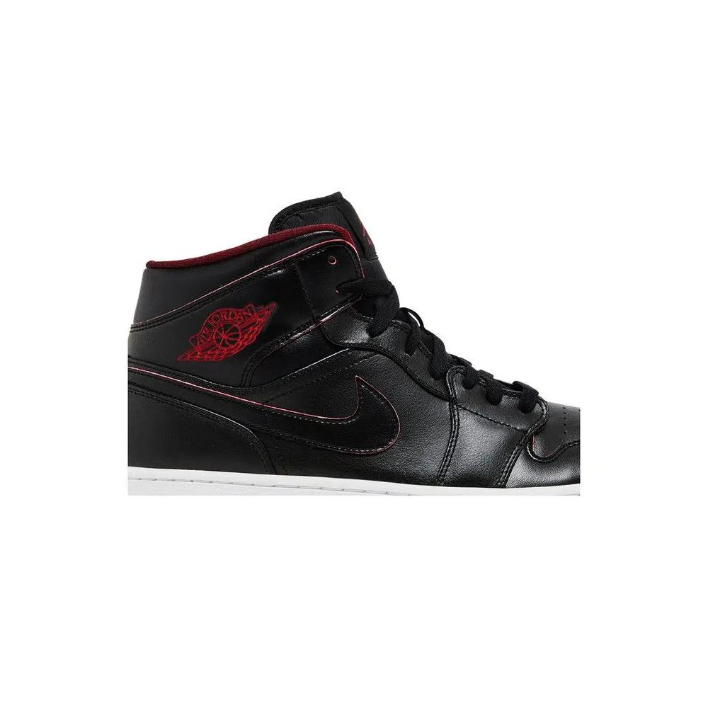 Баскетбольные кроссовки Air Jordan 1 Mid 'Black Red' 2