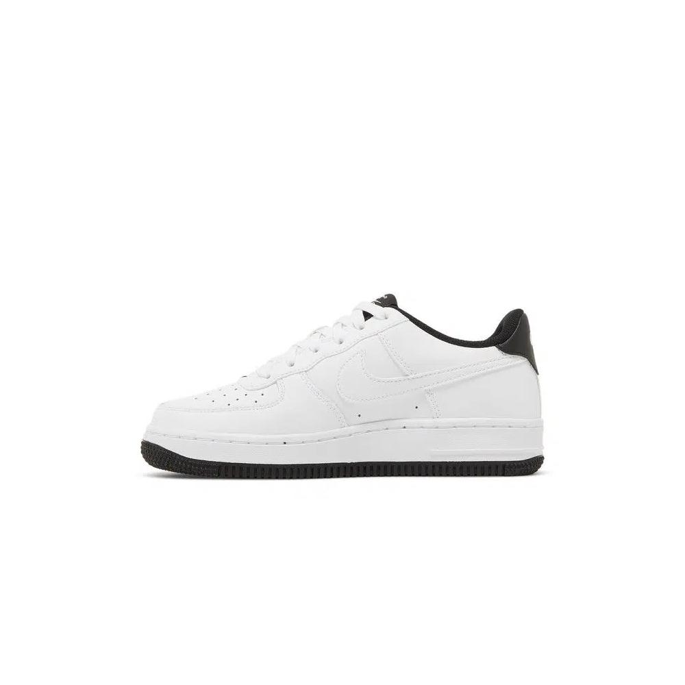 Кроссовки Nike Air Force 1 '07 ESS GS 'White Black' 3