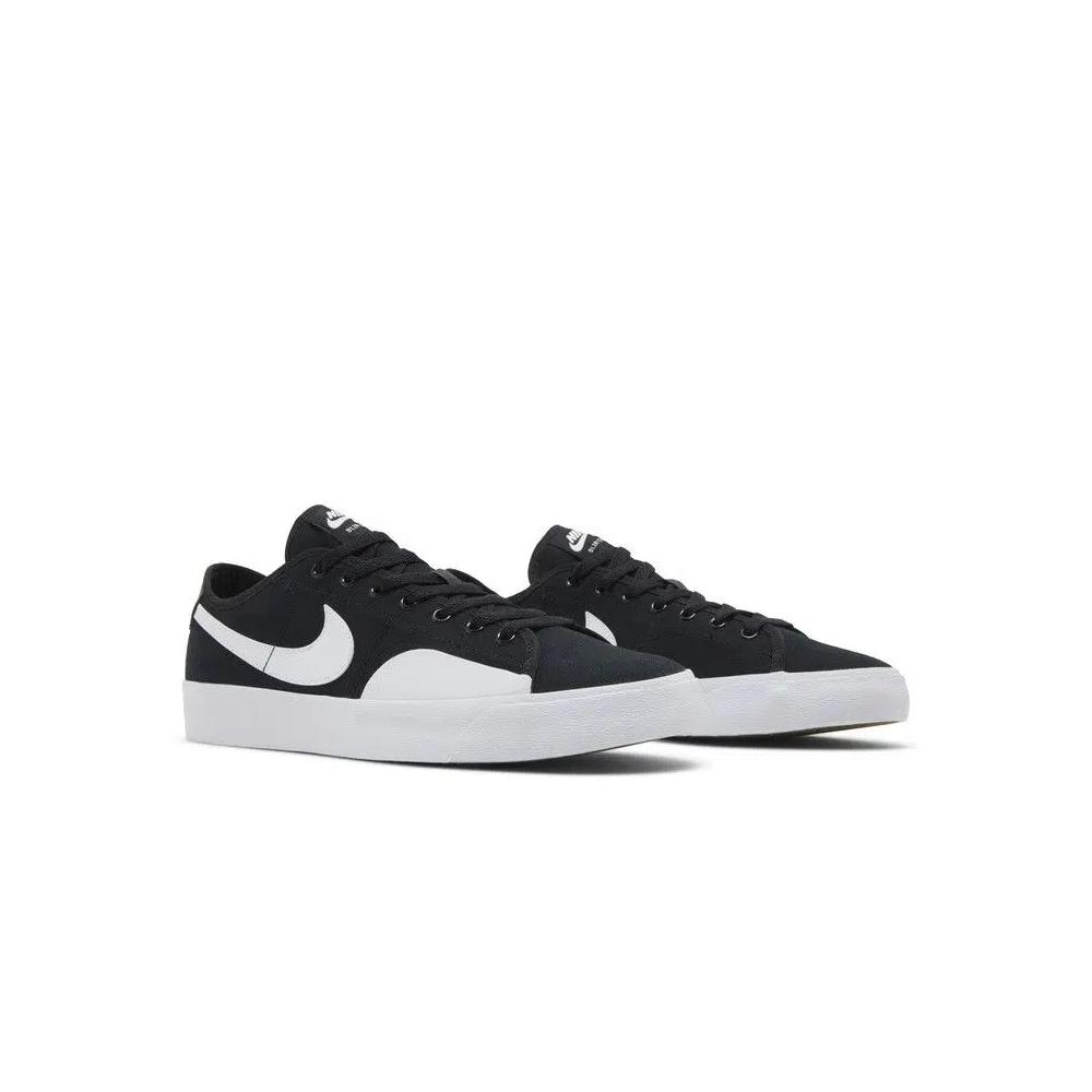 Кроссовки Nike Blazer Court SB 'Black White' 8