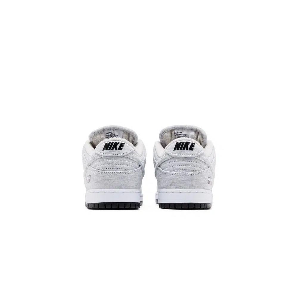 Лайфстайл Скейтбординг Kirkland Signature x Nike Dunk Low Pro SB 'Grey Fog' 6