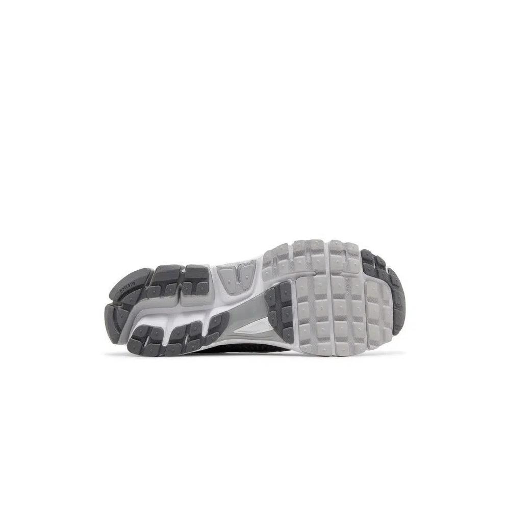 Кроссовки Nike Air Zoom Vomero 5 'Wolf Grey' 4