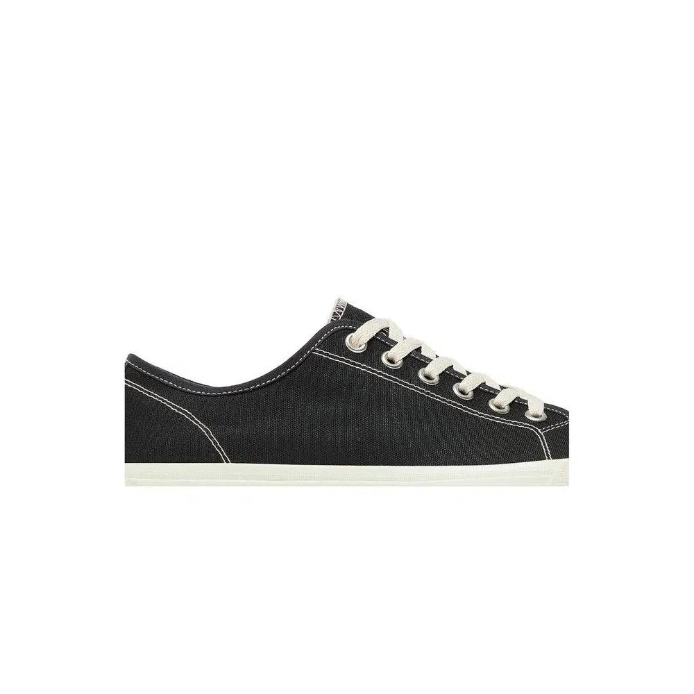 Кроссовки Maison Margiela Wmns Tabi Canvas Low 'Bianchetto' 2