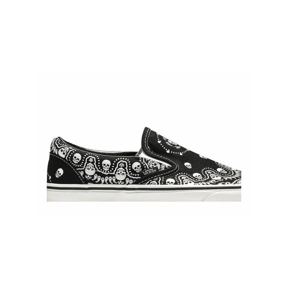 Слипоны Vans Classic Slip-On 'Bandana - Black' 2