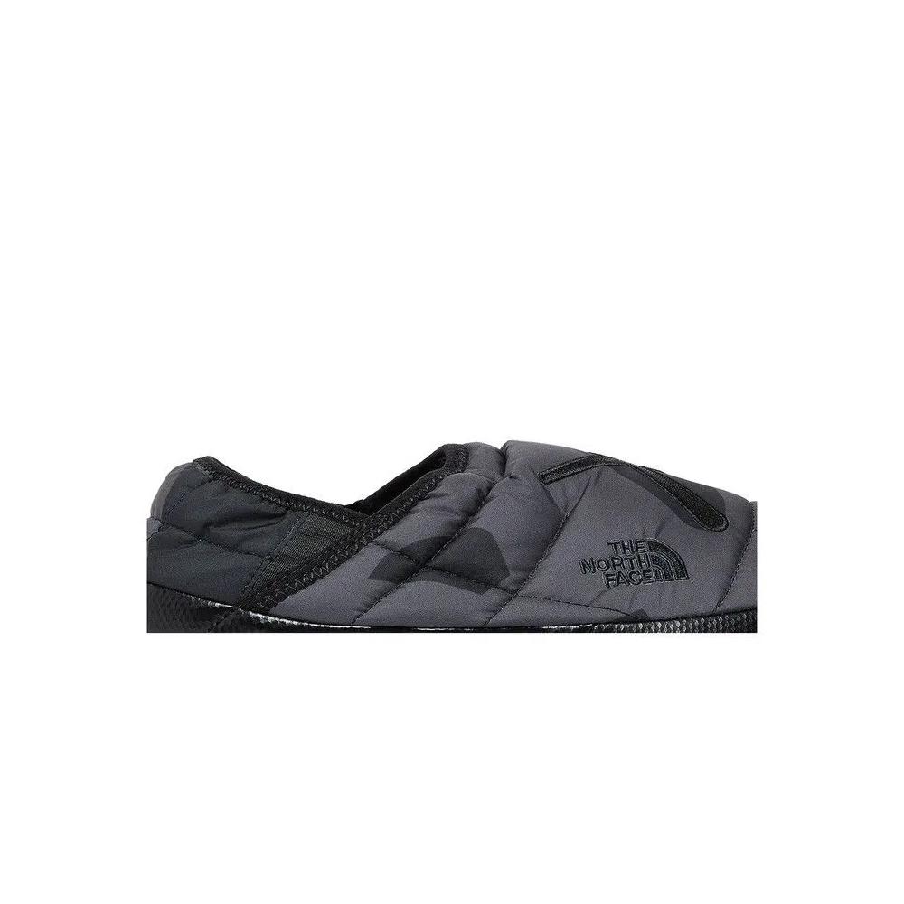Мюли KAWS x The North Face ThermoBall Traction Mule VP 'Black Camo' 2