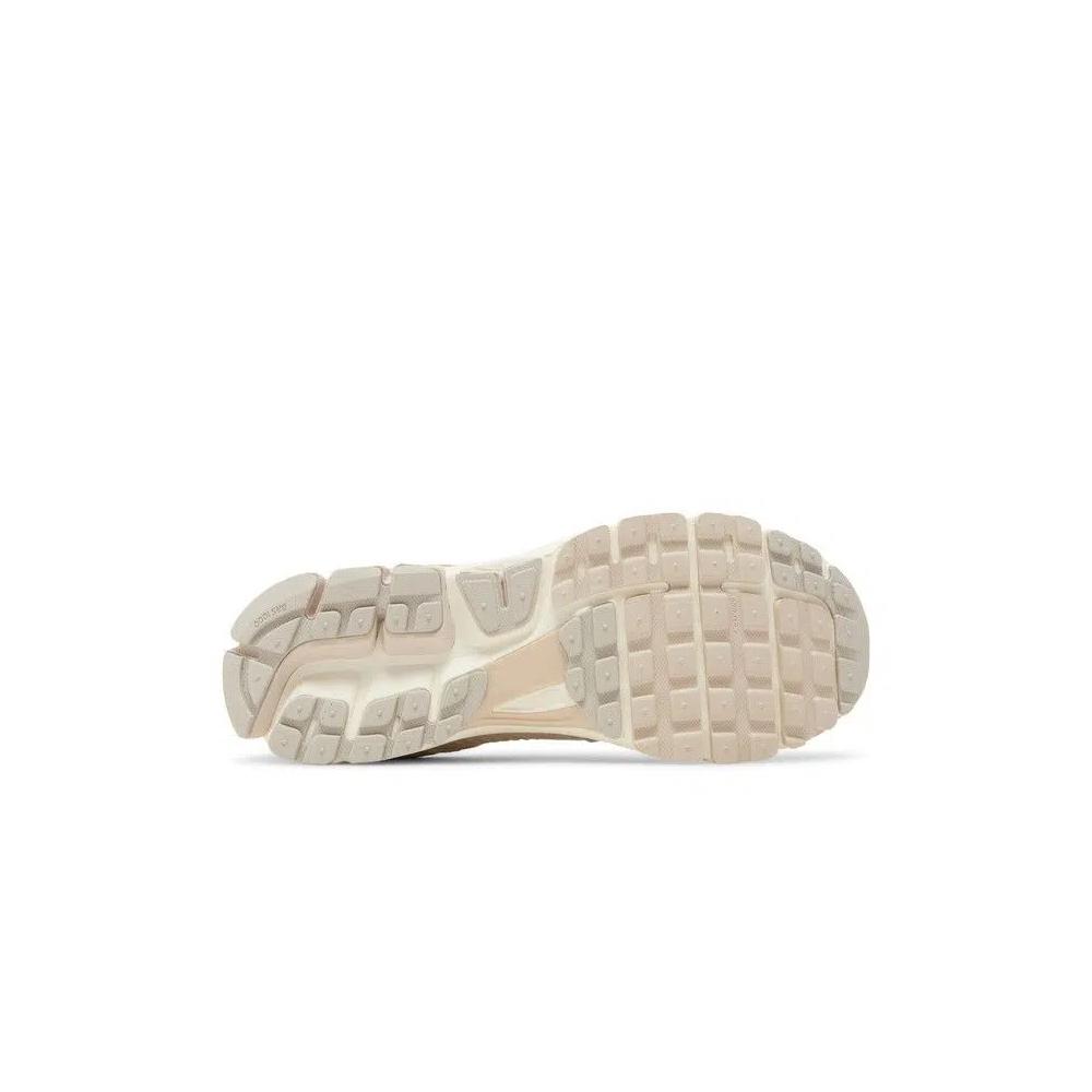 Кроссовки Nike Air Zoom Vomero 5 'Light Orewood Brown' 4