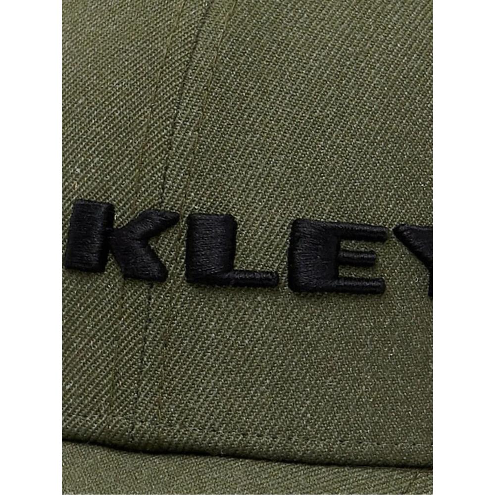 Бейсболка из коллаборации с New Era 2