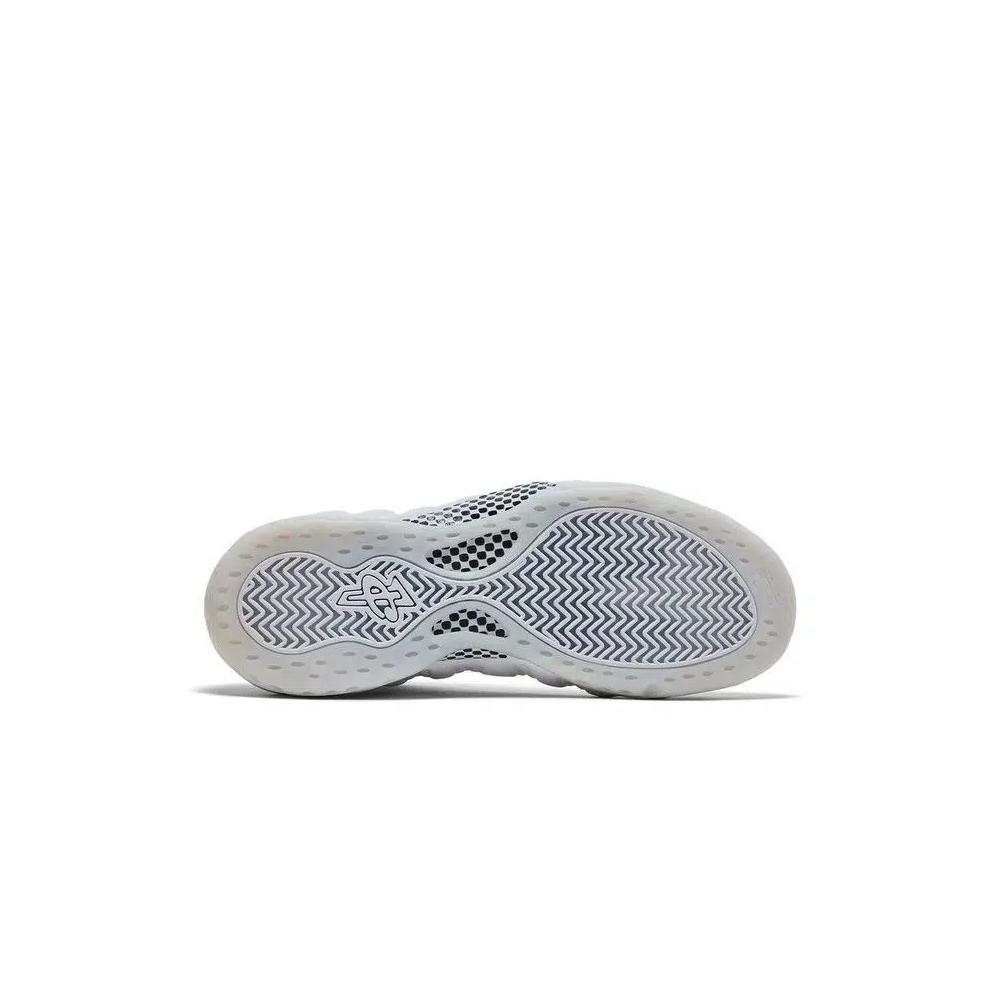 Кроссовки Nike Air Foamposite One 'Triple White' 4