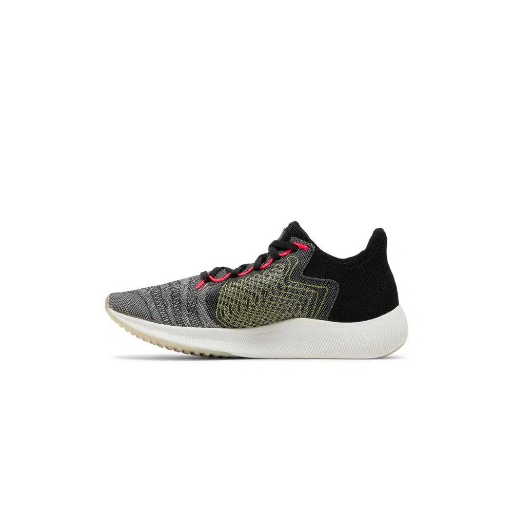 Кроссовки New Balance FuelCell Rebel 'Grey Black' 3