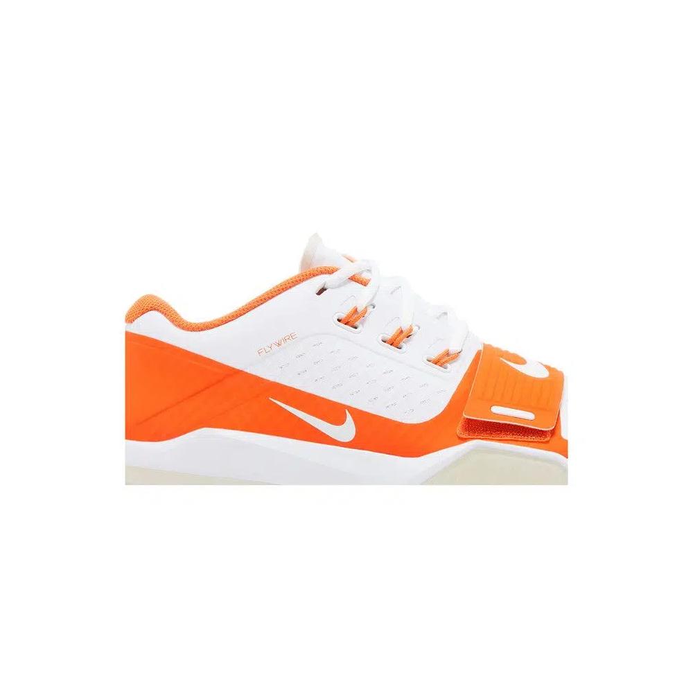 Бутсы Nike Alpha Menace Turf Low 'White Orange' 3