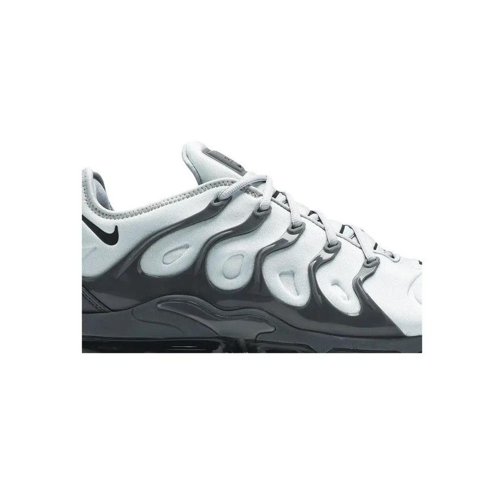 Кроссовки Nike Air VaporMax Plus 'Wolf Grey' 2