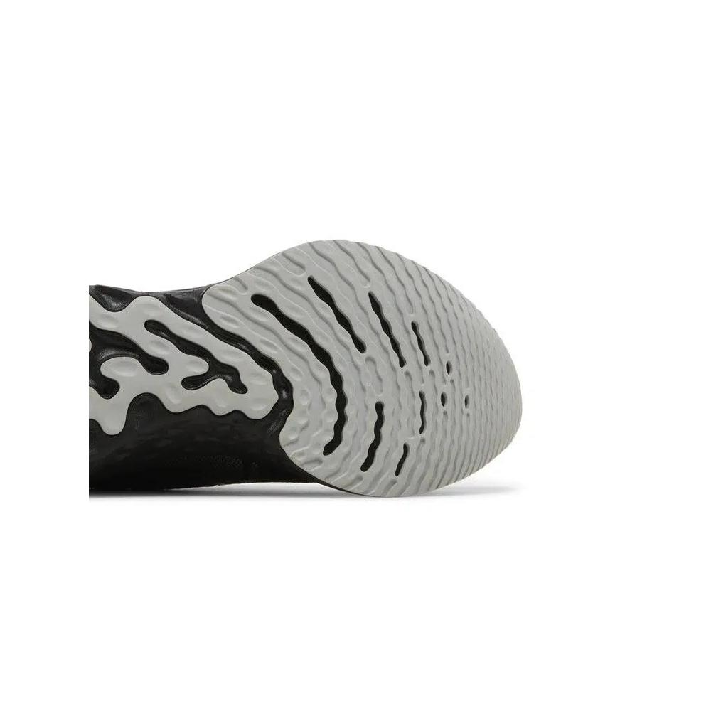 Кроссовки Nike React Infinity Run Flyknit 'Black Metallic Silver' 5