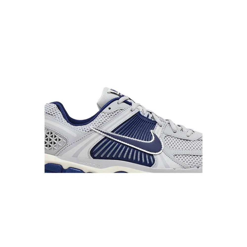 Кроссовки Nike Air Zoom Vomero 5 'Yankees' 2