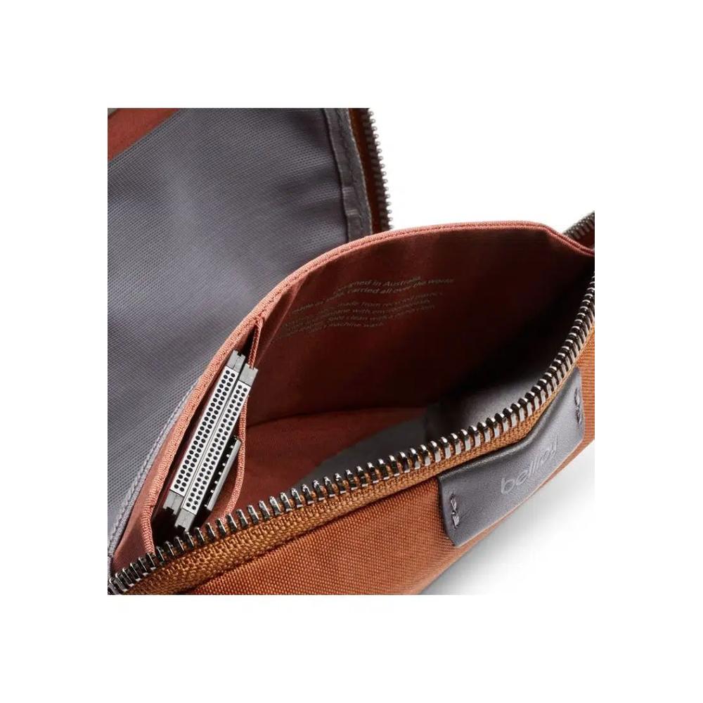 Bellroy Tech Kit Compact - Бронза 8