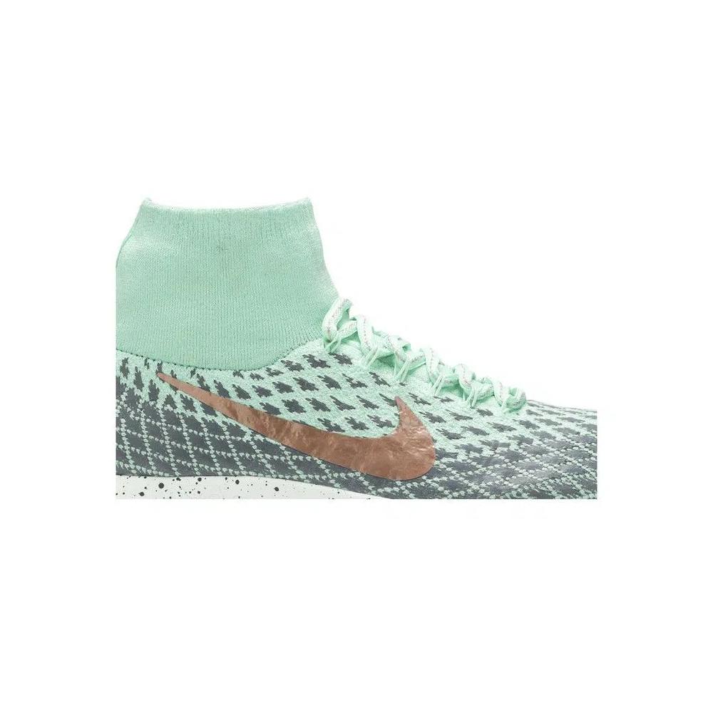 Кроссовки Nike Wmns LunarEpic Flyknit Shield 2