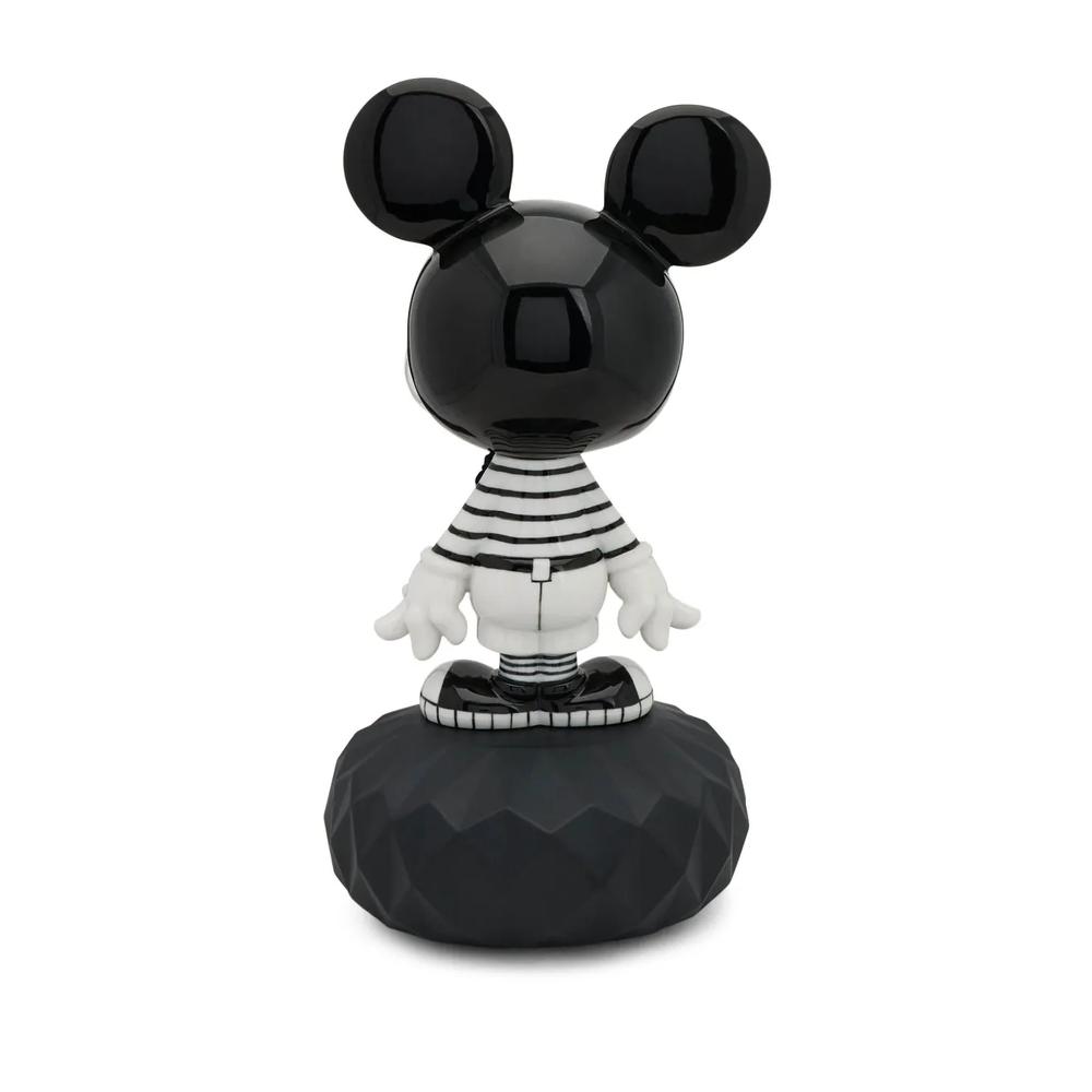 Фарфоровая скульптура Mickey 2