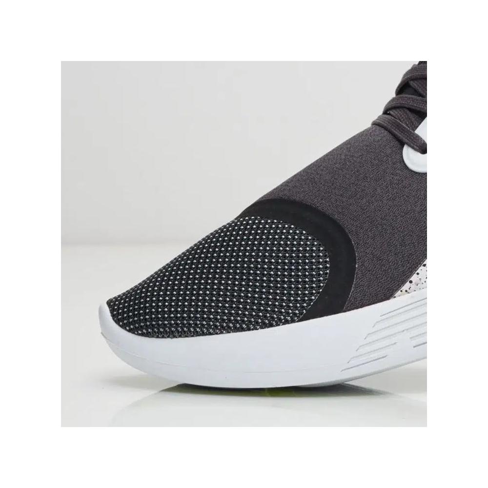 Кроссовки Nike LunarCharge Premium LE «Multi-Color» 5