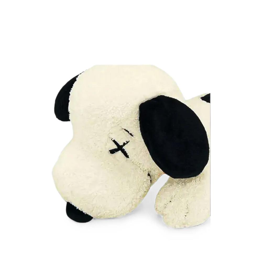 Плюшевая игрушка Snoopy из коллаборации с Uniqlo и Peanuts 2