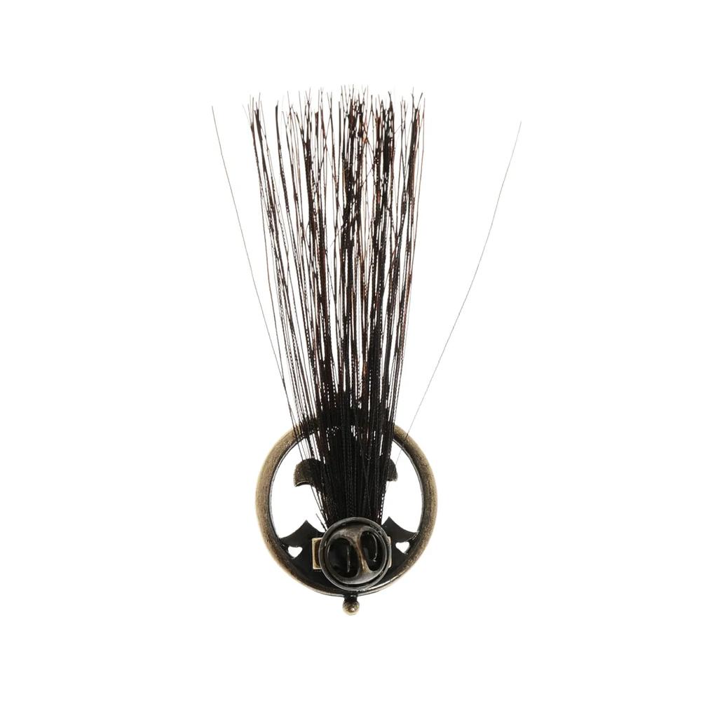 logo-engraved brooch 2