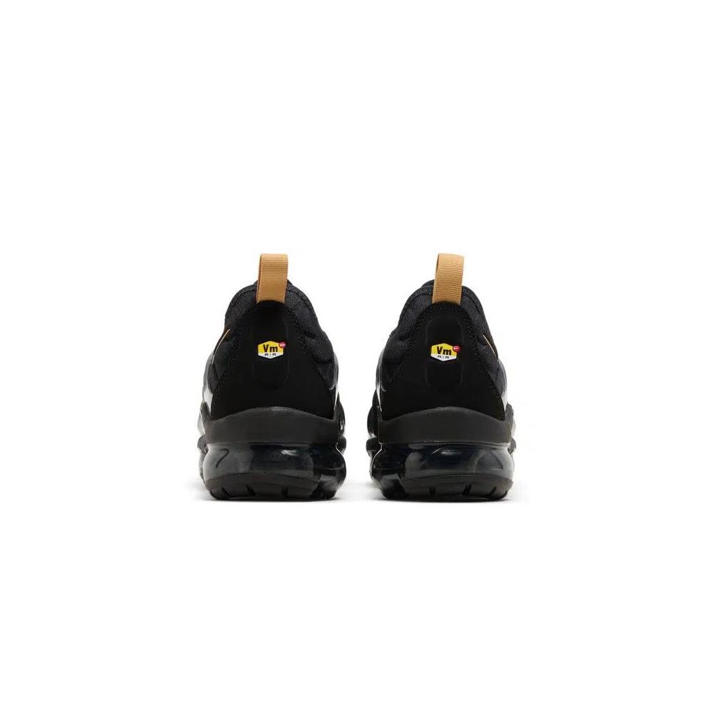 Кроссовки Nike Air VaporMax Plus 'Black Metallic Gold' 6