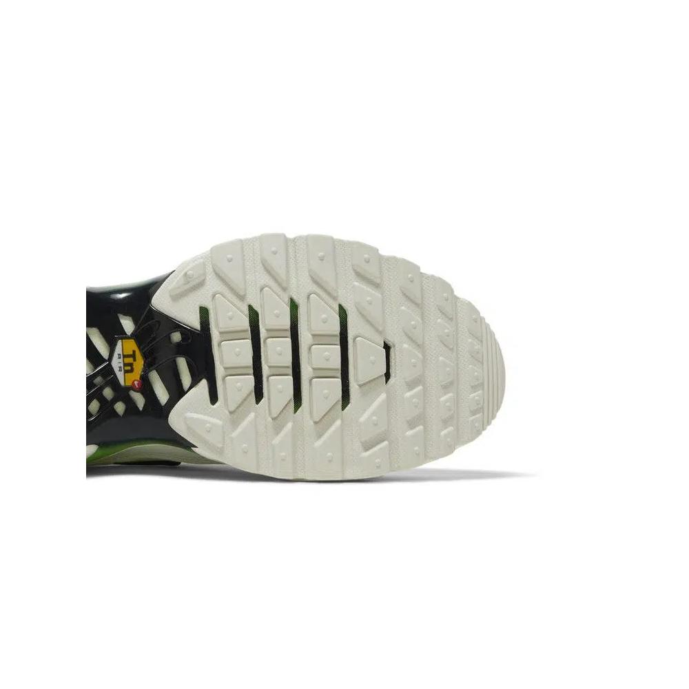 Кроссовки Nike Wmns Air Max Plus 'White Green Strike' 5