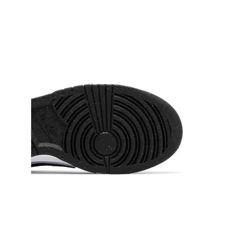 Кроссовки Nike Wmns Dunk Low Next Nature 'Black White - Black Sockliner' 5